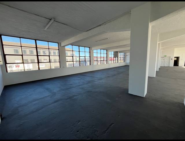 525M² WAREHOUSE TO LET IN PAARDEN EILAND